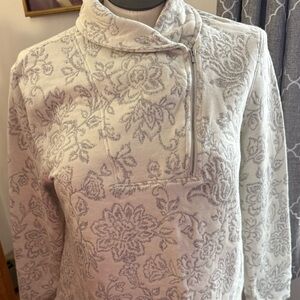 New women's xl sweatshirt